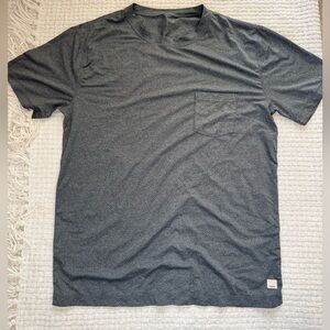 Grey Vuori short sleeve pocketed t-shirt.
